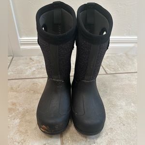 Bogs size 11 kids